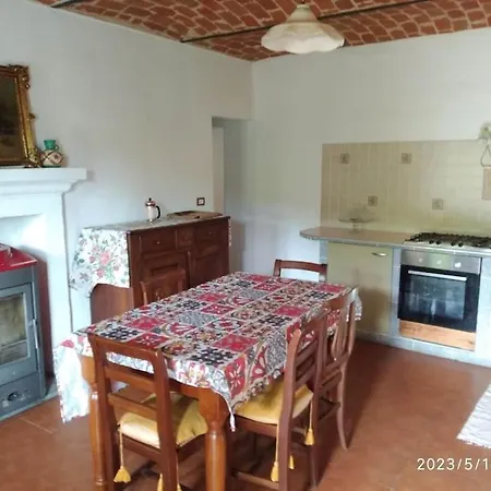 بيت للعطل Casale Immerso Nel Bosco A Con Piscina All'aperto *