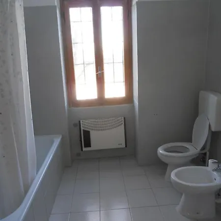 Casale Immerso Nel Bosco A Con Piscina All'aperto Feriehus Casalborgone