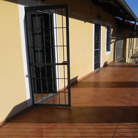 بيت للعطل Casale Immerso Nel Bosco A Con Piscina All'aperto